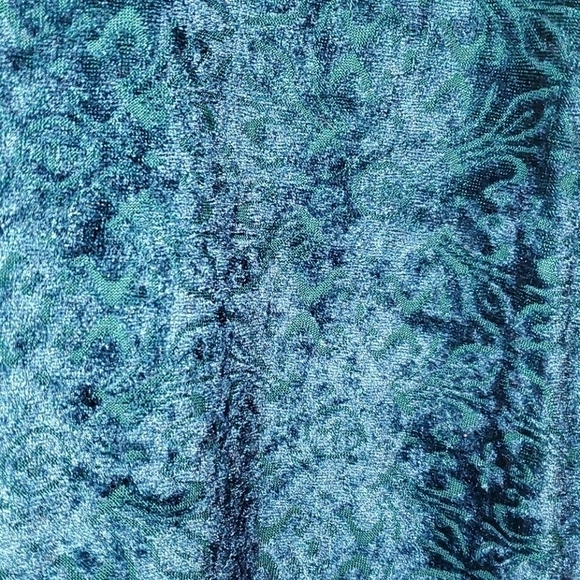 Plus size- Woman's Teal Green Jacquard Print Top | Maggie McNaughton | 1X - Picture 4 of 6